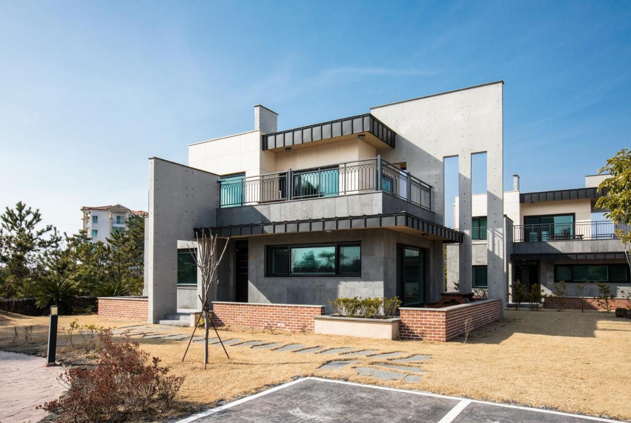 Cass Spa Pension Jeju Exterior photo